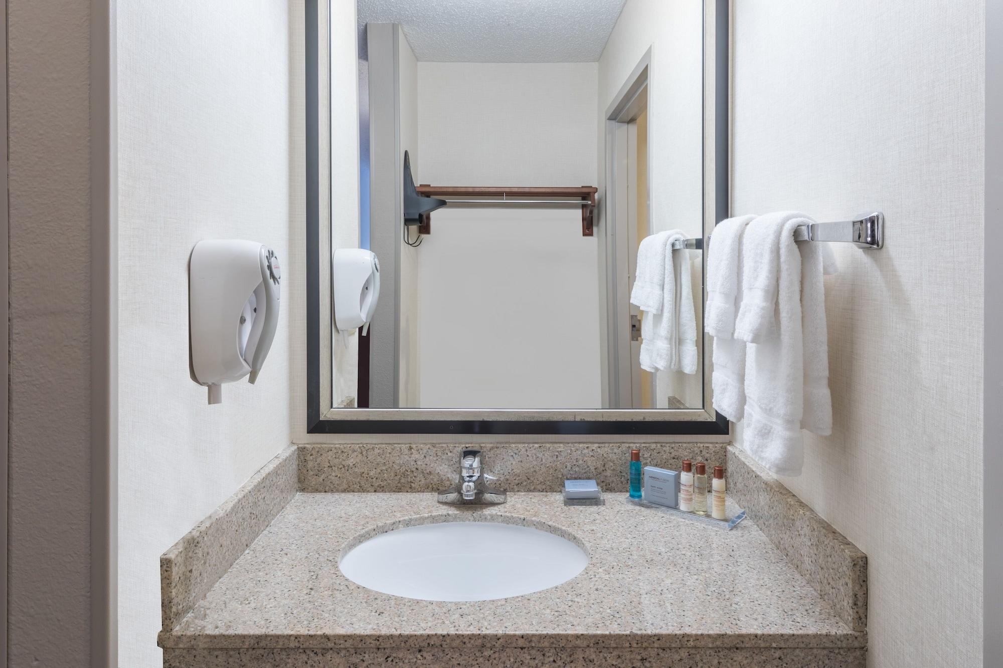מלון Wingate By Wyndham Shreveport Airport מראה חיצוני תמונה