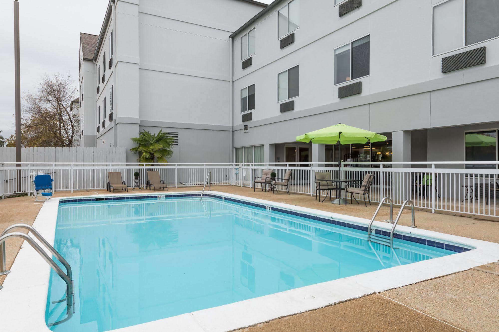 מלון Wingate By Wyndham Shreveport Airport מראה חיצוני תמונה